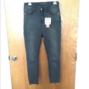 Boohoo NWT Grey Petite high waisted Petite Jeans 8